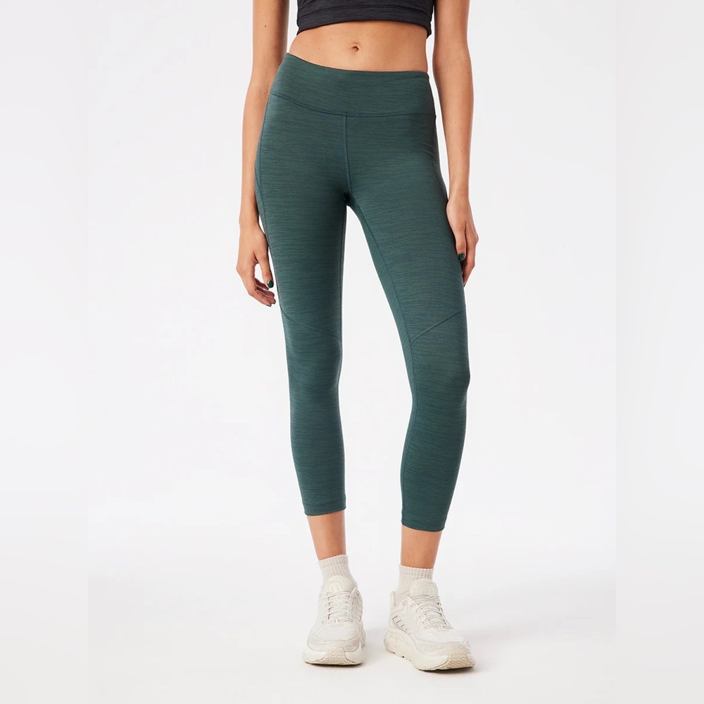 Outdoor Voices TechSweat 3/4 Legging in Evergreen